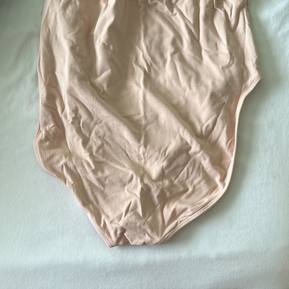 Old navy bodysuit - Picture 3 of 3